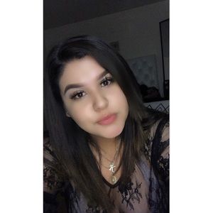 Meet your Posher, Kassandra